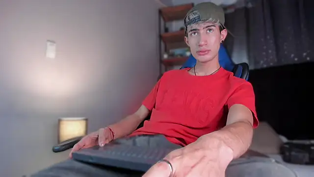 NovaaWheler 现场XXX聊天