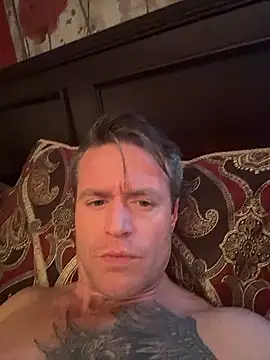 DILFiGuess1: онлайн-секс-чат