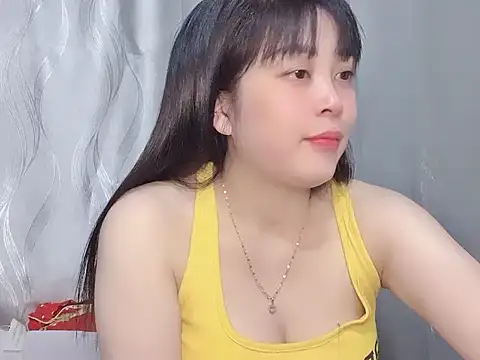 Butterfly_kee élő XXX-chatje