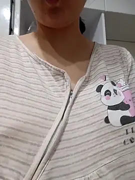 Emilyhomegirl1's Live XXX Chat