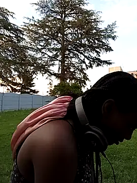 ShyNaughtyBabe Webcam-Show