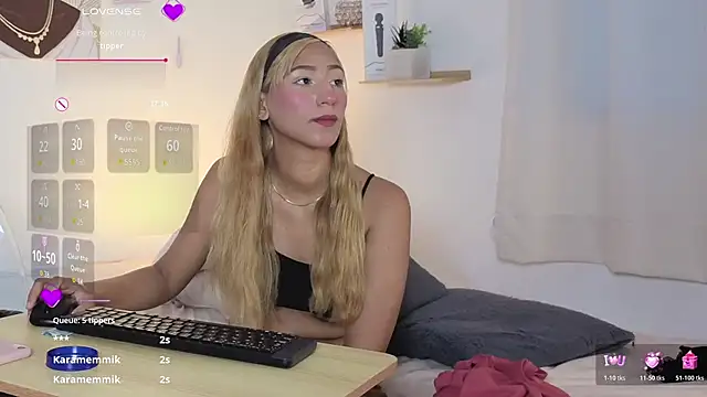 Mia_thompson05 élő XXX-chatje