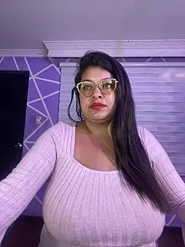 MiiaaJoness: онлайн-секс-чат