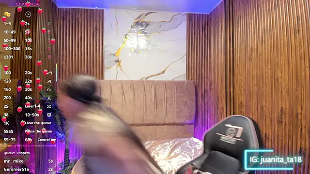 XXX chat uživo modela juanita_tay