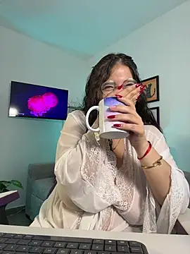 tati_reyess' Live XXX Chat