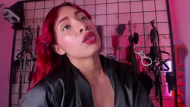 عرض كام charrlotte_quinn