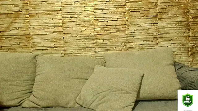 sarah_miaaa Adlı Modelin Canlı XXX Sohbeti