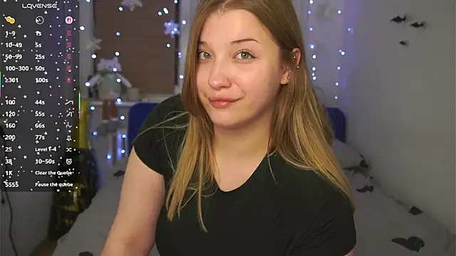 CuteSharloti's Live XXX Chat