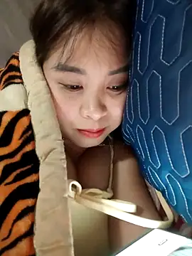 Squirrel-Pear's Live XXX Chat