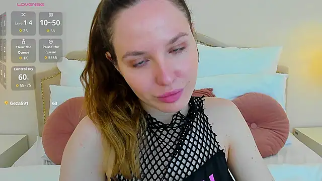 MonaRicci's Live XXX Chat