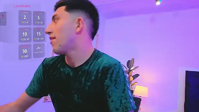 Un_Sluttyy's Live XXX Chat