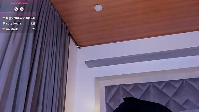 _ttaylor_'s Live XXX Chat