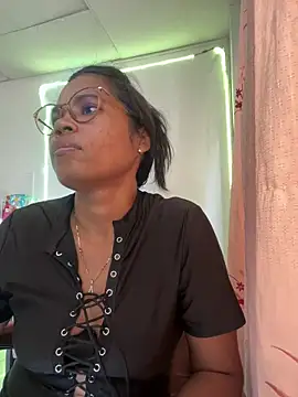 Yandris_1212's Live XXX Chat