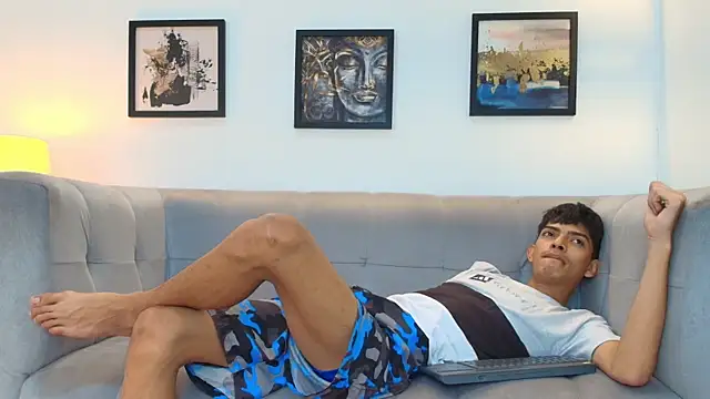 PRETTY_SEX1 élő XXX-chatje