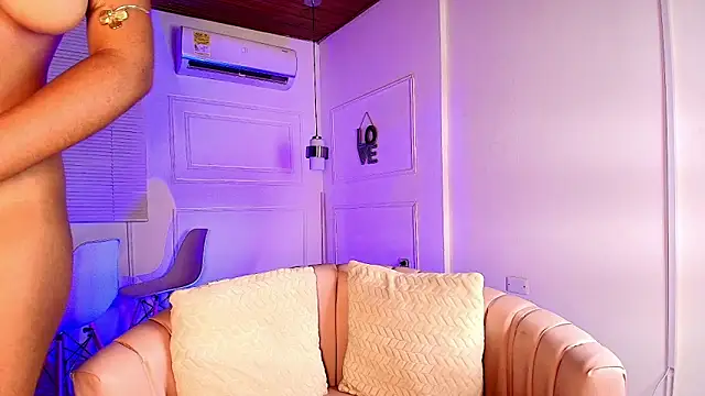 alessia_moon1 élő XXX-chatje