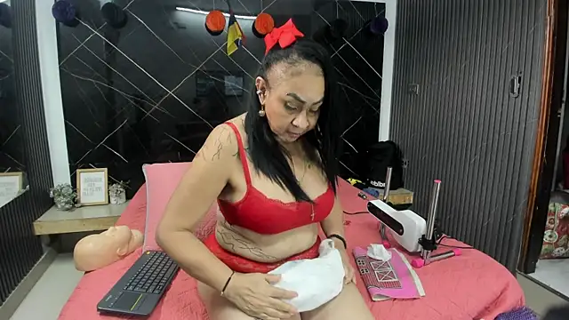 cloee-rabbyt's Live XXX Chat