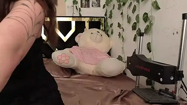 lucywhite13's Live XXX Chat