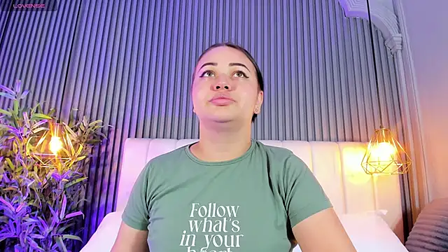 AnaisClark élő XXX-chatje