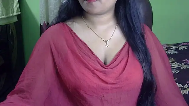 BengaliQueenStar Adlı Modelin Canlı XXX Sohbeti