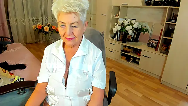 HotandMature élő XXX-chatje