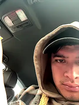 saul2355's Live XXX Chat