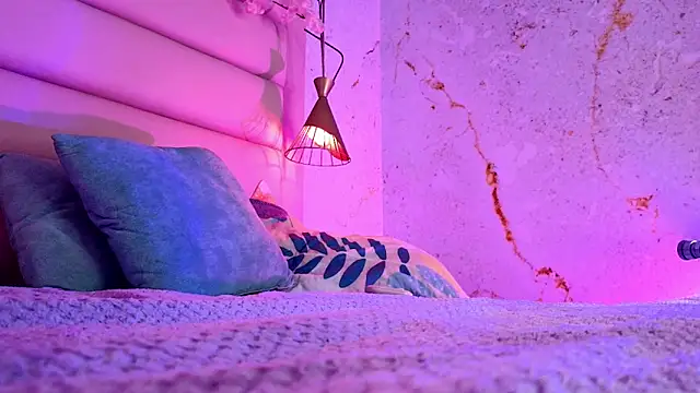 Evangelyne_1's Live XXX Chat