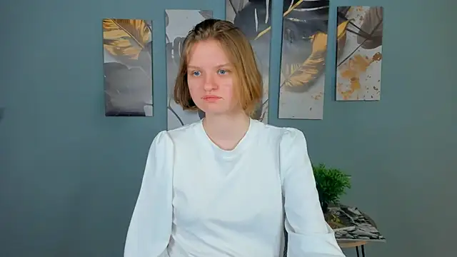 LilianSwall Chat XXX live