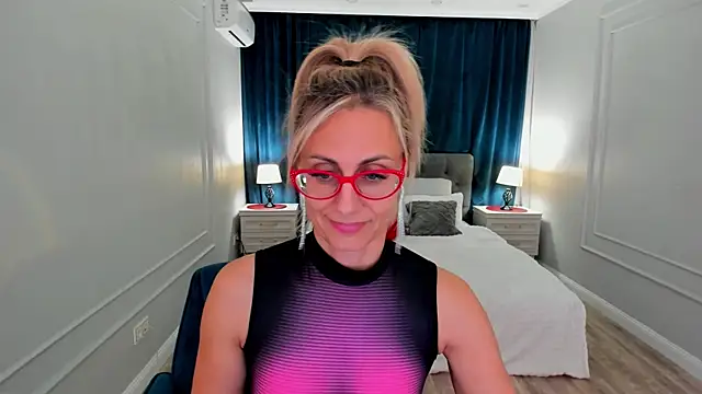 MuseOfStage's Live XXX Chat