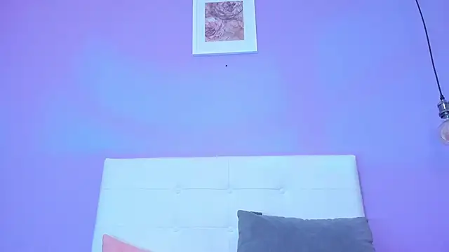 Charlotte11-11's Live XXX Chat