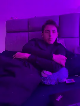 Онлайн чат XXX NaytonFreeman