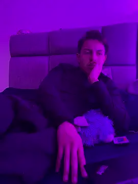 NaytonFreeman 即時 XXX 聊天