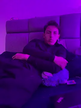 NaytonFreeman's Live XXX Chat