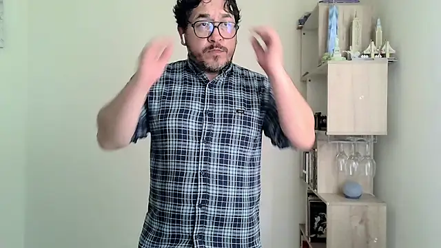 Živý XXX chat HiddenBear