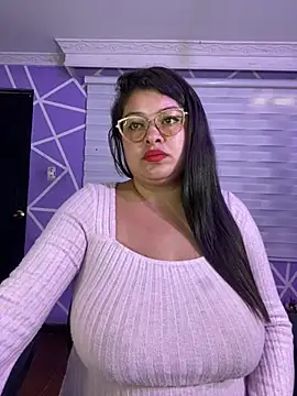 MiiaaJoness Live XXX-Chat