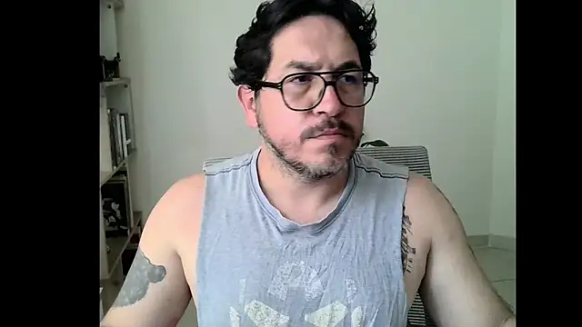 Živý XXX chat HiddenBear