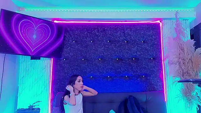 Queens_Wonders_Blonders' Live XXX Chat