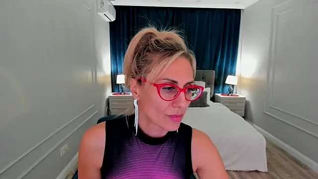 دردشة MuseOfStage الجنسية المباشرة