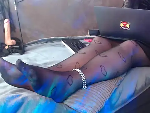 GoddessMonicaAngels' Live XXX Chat