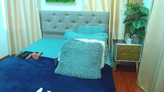 sasi_luna's Live XXX Chat