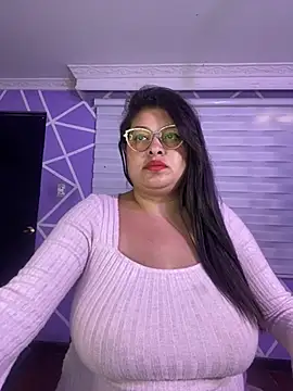 Czat XXX na żywo – MiiaaJoness