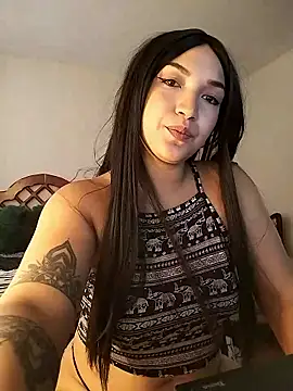 FallsForHerSmile's Live XXX Chat