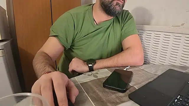 Chatroom XXX en direct de TARKAN1