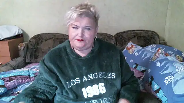 Lana555 Adlı Modelin Canlı XXX Sohbeti