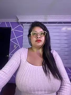 MiiaaJoness 现场XXX聊天