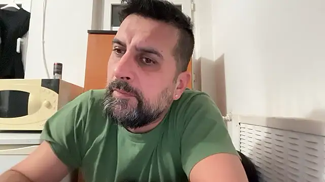 TARKAN1 Adlı Modelin Canlı XXX Sohbeti