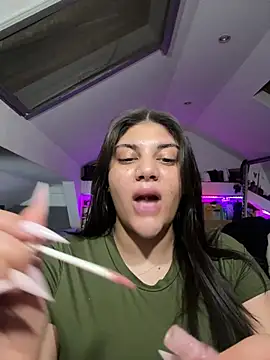 MinaKhalina Chat XXX in diretta