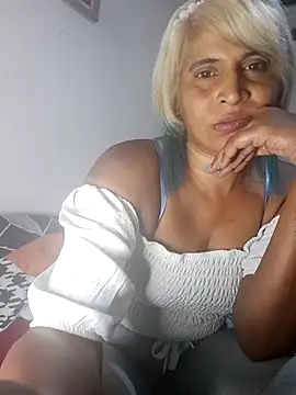 Goodgirlsue_77's Live XXX Chat