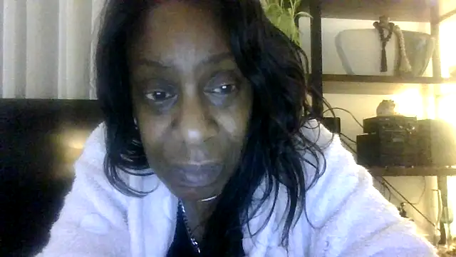 Онлайн чат XXX Ebony-SultryX