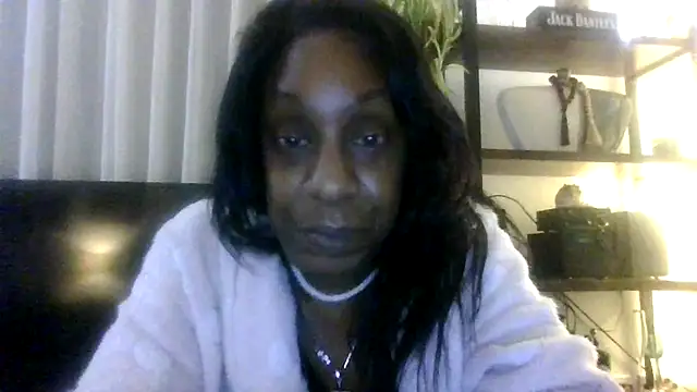 Онлайн чат XXX Ebony-SultryX