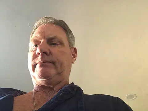 Muffsfriend8364's Webcam Show